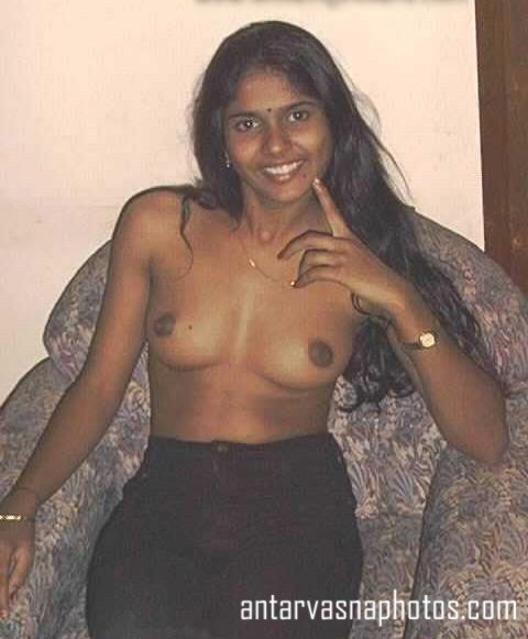 https://www.antarvasnaphotos2.com/wp-content/uploads/2020/01/Sonam-bhabhi-ke-tight-mamme.jpg