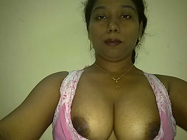 https://www.antarvasnaphotos2.com/wp-content/uploads/2020/02/Mallu-boobs.jpg