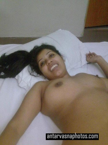 https://www.antarvasnaphotos2.com/wp-content/uploads/2020/02/Mami-ke-black-nipples.jpg