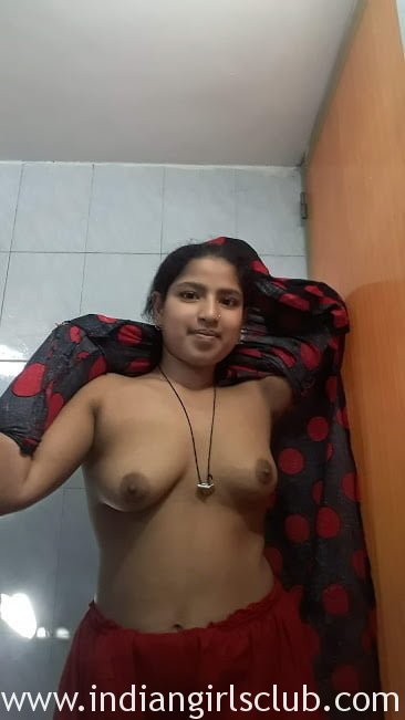 https://www.antarvasnaphotos2.com/wp-content/uploads/2020/03/Bhabhi-ke-sexy-boobs-ki-images.jpg