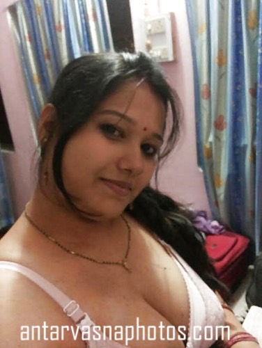 https://www.antarvasnaphotos2.com/wp-content/uploads/2020/03/Chuddakar-wife-ki-selfie.jpg