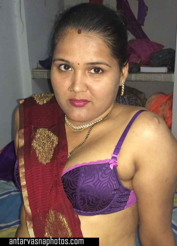 https://www.antarvasnaphotos2.com/wp-content/uploads/2020/04/Horny-and-hot-slut.jpg