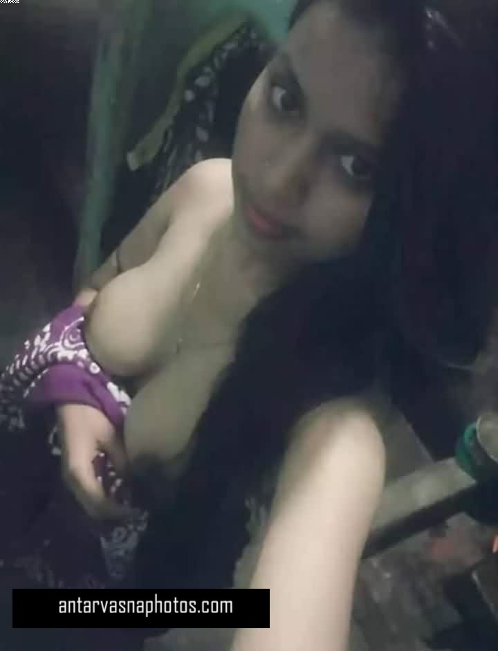 https://www.antarvasnaphotos2.com/wp-content/uploads/2020/04/Hot-Indian-teen-Karishma-ki-desi-boobs-ki-images.jpg