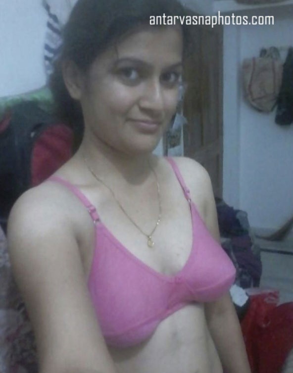 https://www.antarvasnaphotos2.com/wp-content/uploads/2020/04/Puja-is-in-bra.jpg