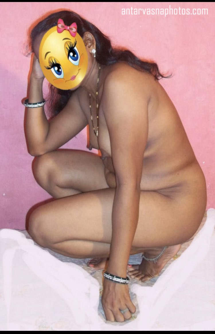 https://www.antarvasnaphotos2.com/wp-content/uploads/2020/04/Rakhi-bhabhi-posing-nude.jpg