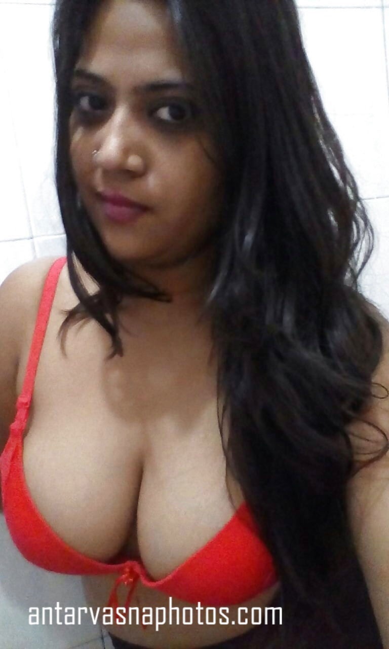 https://www.antarvasnaphotos2.com/wp-content/uploads/2020/05/Big-boobs-wali-teen-ki-photos.jpg