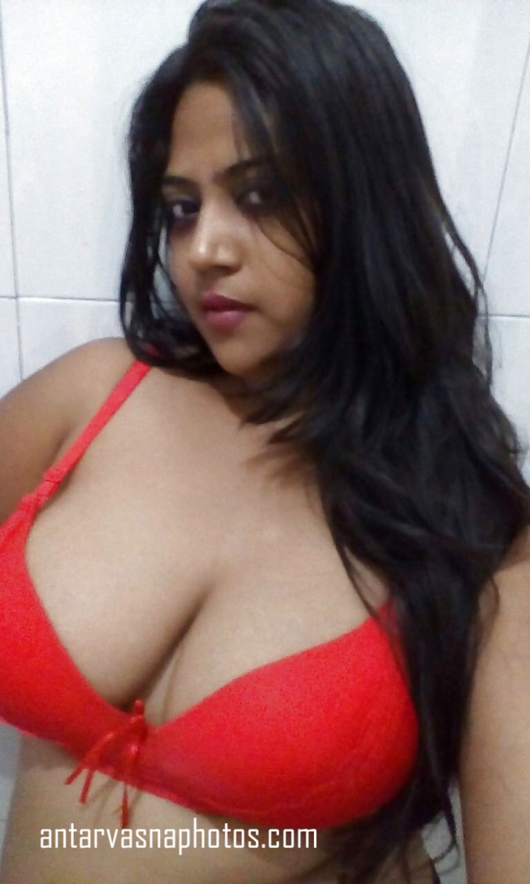 https://www.antarvasnaphotos2.com/wp-content/uploads/2020/05/Big-milky-boobs-ki-hot-photos.jpg