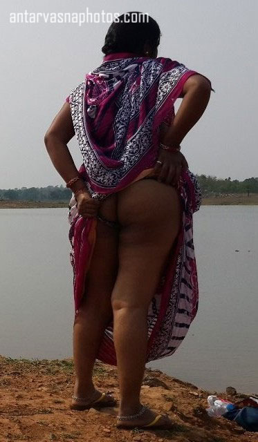 https://www.antarvasnaphotos2.com/wp-content/uploads/2020/05/Desi-aunty-Urvashi-ki-gaand.jpg