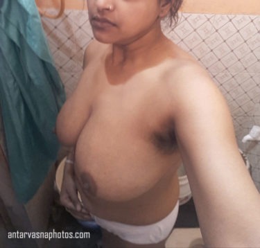 Bhabhi ki nude bathroom photos