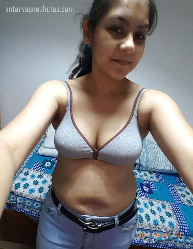 https://www.antarvasnaphotos2.com/wp-content/uploads/2020/05/desi-college-girl-nikita-mote-boobs.jpg