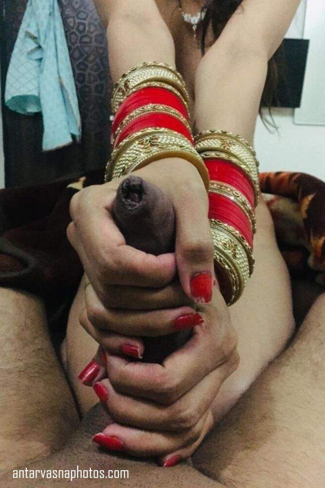 https://www.antarvasnaphotos2.com/wp-content/uploads/2020/06/aunty-chudai-ke-liye-taiyar-karti.jpg