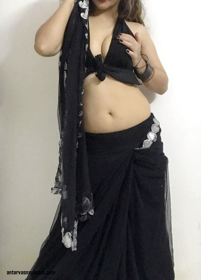 https://www.antarvasnaphotos2.com/wp-content/uploads/2020/06/kali-saree-me-kya-khoob-lagti-hai-indian-bhabhi-juli.jpg