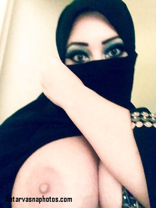 https://www.antarvasnaphotos2.com/wp-content/uploads/2020/06/noor-aunty-ka-pink-nipple.jpg