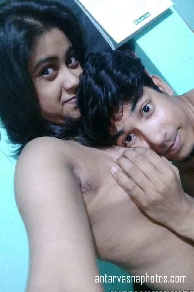 https://www.antarvasnaphotos2.com/wp-content/uploads/2020/07/Indian-couple-ki-hot-selfie.jpg