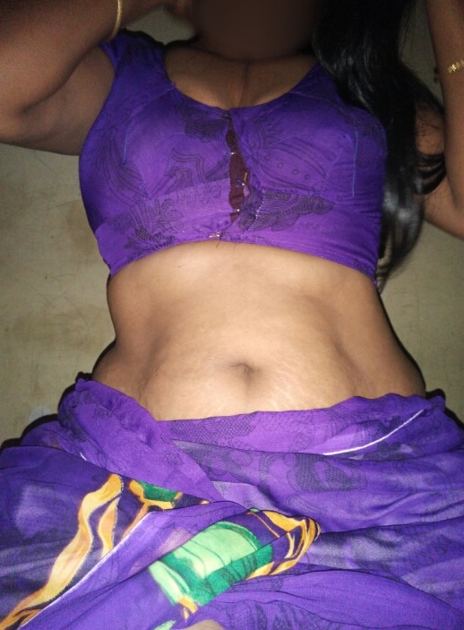 https://www.antarvasnaphotos2.com/wp-content/uploads/2020/07/Sexy-bhabhi-Mamta.jpg