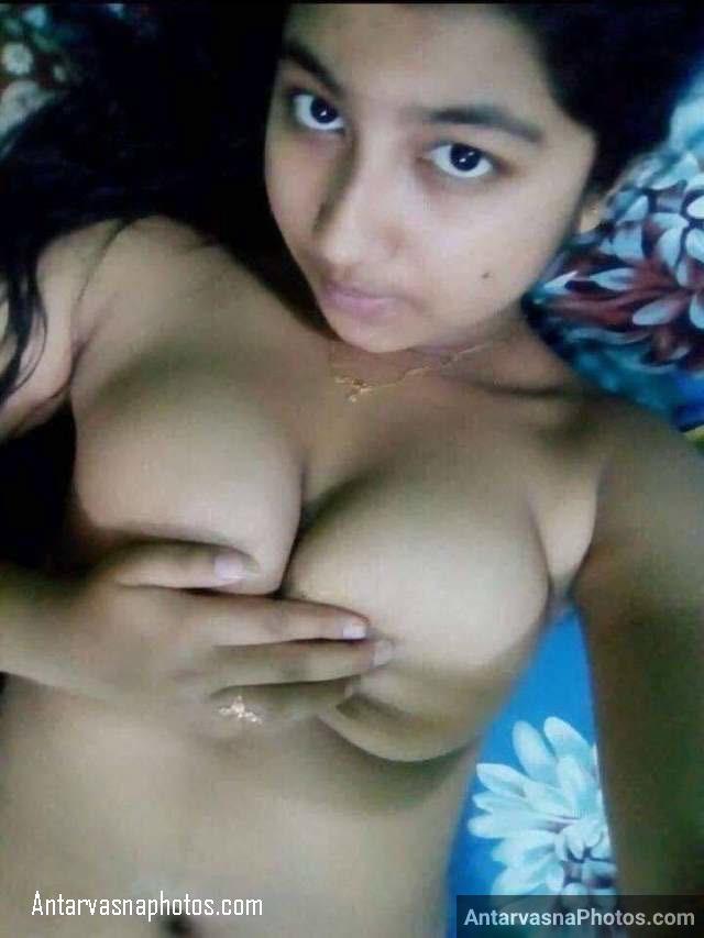 https://www.antarvasnaphotos2.com/wp-content/uploads/2020/07/apne-boobs-ko-dabati-desi-hot-girl.jpg