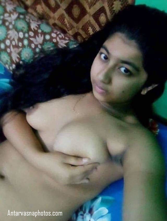 https://www.antarvasnaphotos2.com/wp-content/uploads/2020/07/apne-hot-boobs-dikhati-shweta.jpg