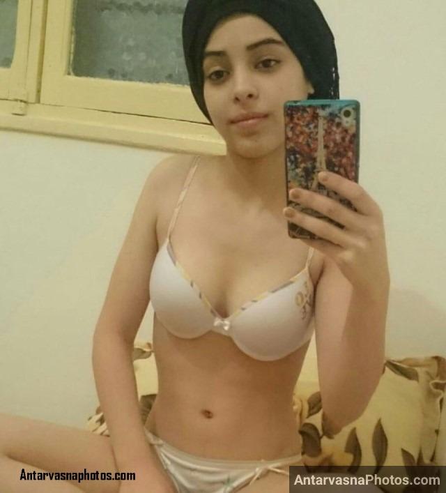 https://www.antarvasnaphotos2.com/wp-content/uploads/2020/07/cute-sexy-teen-bathroom-se-aake-selfie-li.jpg