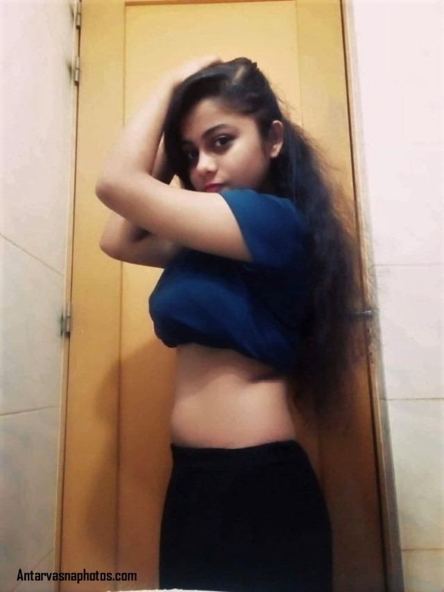 https://www.antarvasnaphotos2.com/wp-content/uploads/2020/07/cute-teen-sandhya-sexy-kamar-dikha-rahi-hai.jpg