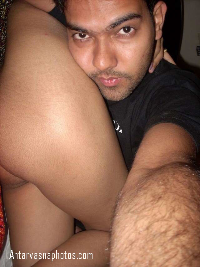 https://www.antarvasnaphotos2.com/wp-content/uploads/2020/07/girlfriend-ki-gaand-ke-sath-sexy-selfie.jpg