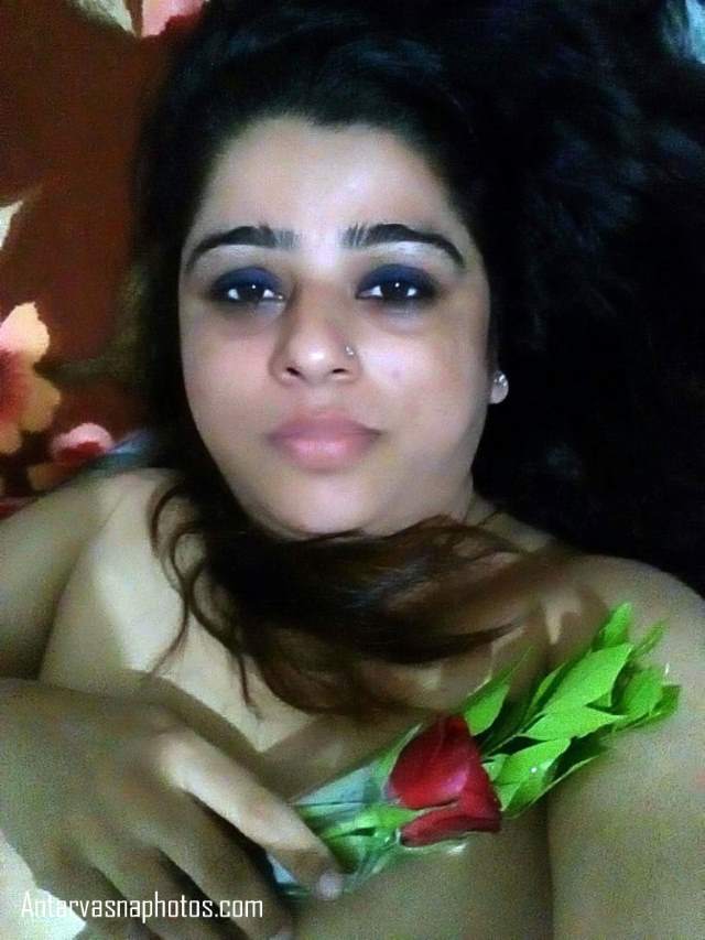 https://www.antarvasnaphotos2.com/wp-content/uploads/2020/07/mohini-bhabhi-nude-bed-me-leti.jpg