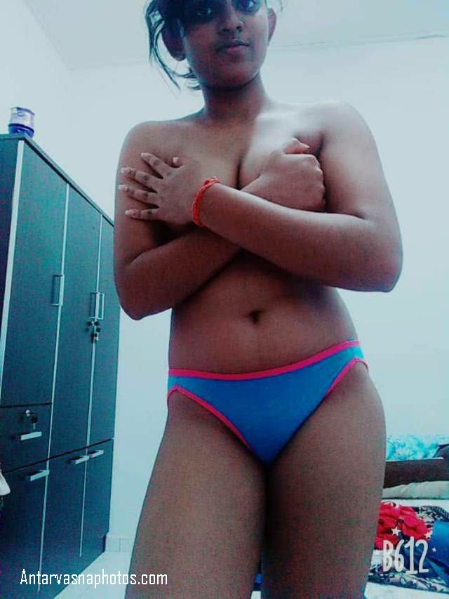 https://www.antarvasnaphotos2.com/wp-content/uploads/2020/07/tamil-girl-apni-nude-boob-ko-chipati.jpg