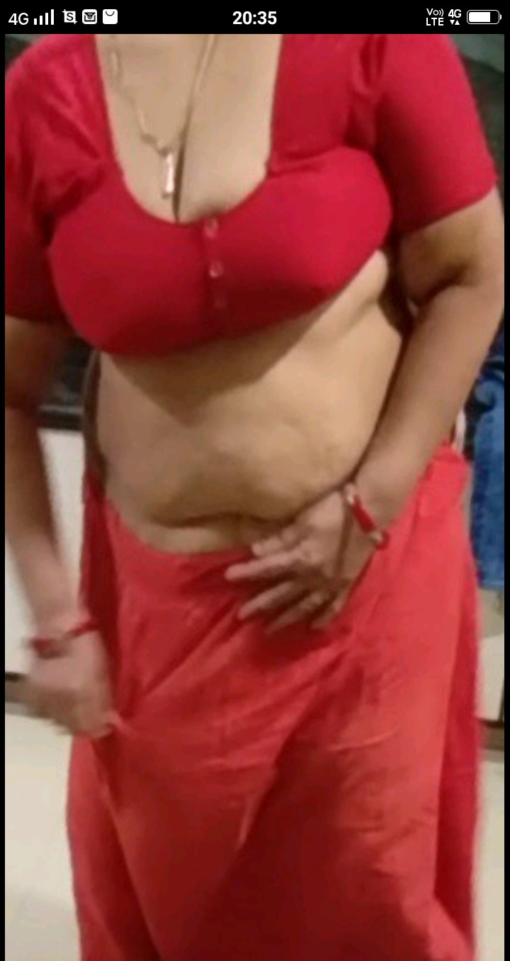 https://www.antarvasnaphotos2.com/wp-content/uploads/2020/08/Madhu-aunty-ki-hot-photos.jpg