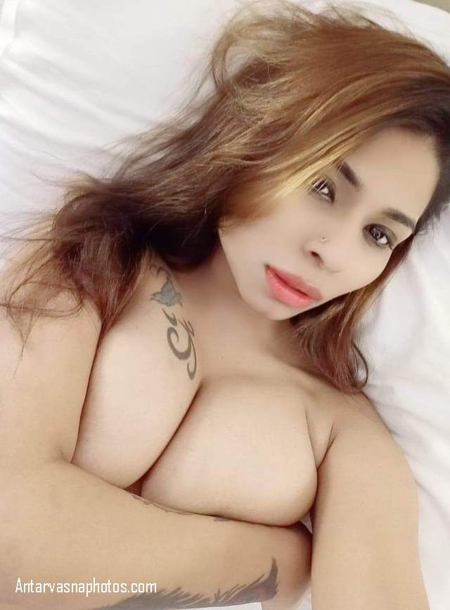 https://www.antarvasnaphotos2.com/wp-content/uploads/2020/08/apne-boobs-chhipane-ki-nakam-koshish.jpg