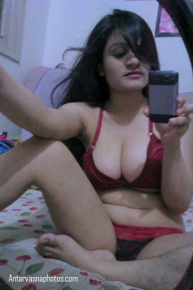 https://www.antarvasnaphotos2.com/wp-content/uploads/2020/08/bed-me-bra-panty-pahne.jpg