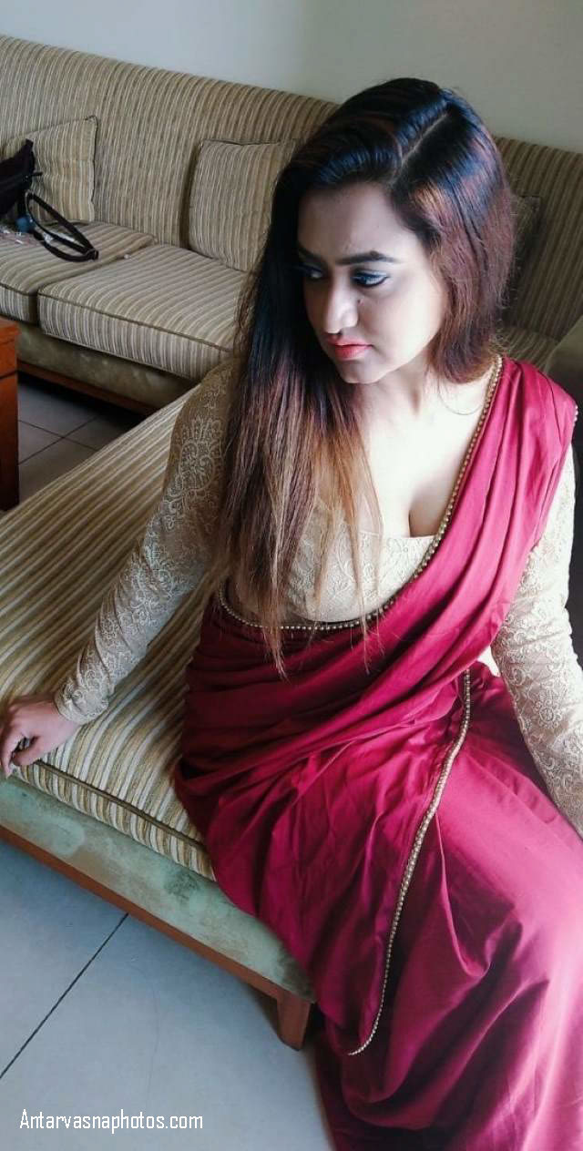 https://www.antarvasnaphotos2.com/wp-content/uploads/2020/08/bhabhi-ka-hot-cleavage.jpg