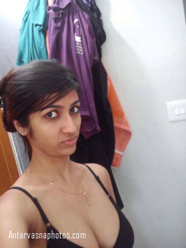 https://www.antarvasnaphotos2.com/wp-content/uploads/2020/08/bra-me-riya.jpg