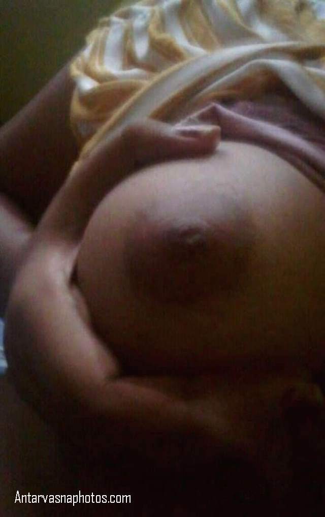 https://www.antarvasnaphotos2.com/wp-content/uploads/2020/08/sexy-mallu-girl-boobs-haat-me-liya.jpg