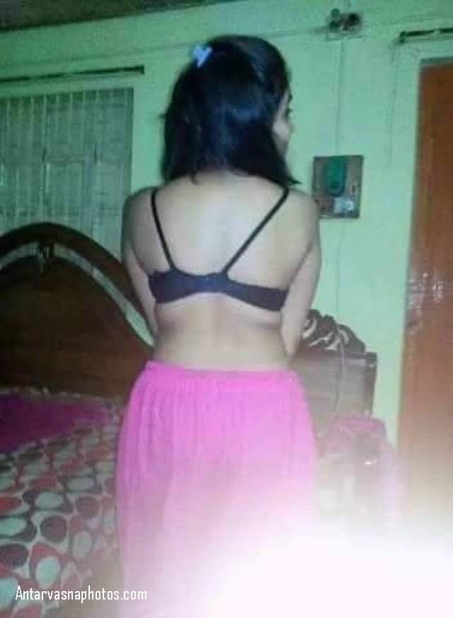 https://www.antarvasnaphotos2.com/wp-content/uploads/2020/08/sexy-pakistani-girl-ki-hot-nude-back.jpg