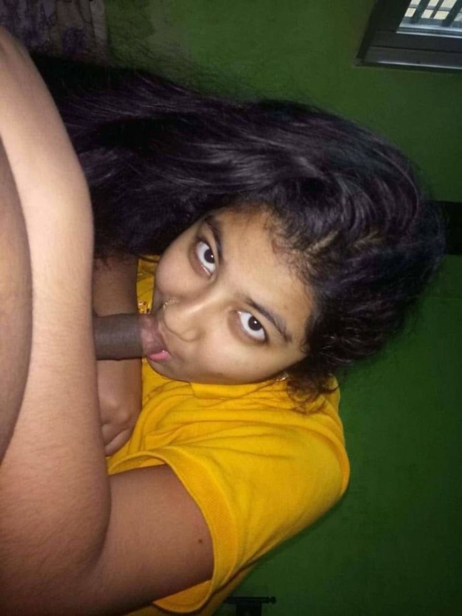 https://www.antarvasnaphotos2.com/wp-content/uploads/2020/09/Reshmi-giving-blowjob.jpg