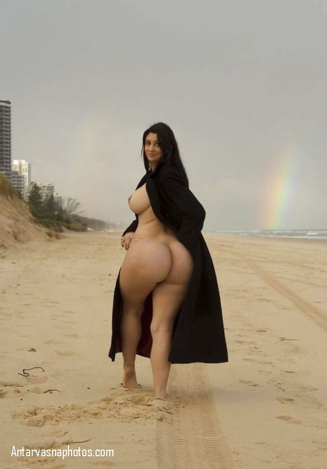 https://www.antarvasnaphotos2.com/wp-content/uploads/2020/09/beach-me-nude-fatima.jpg