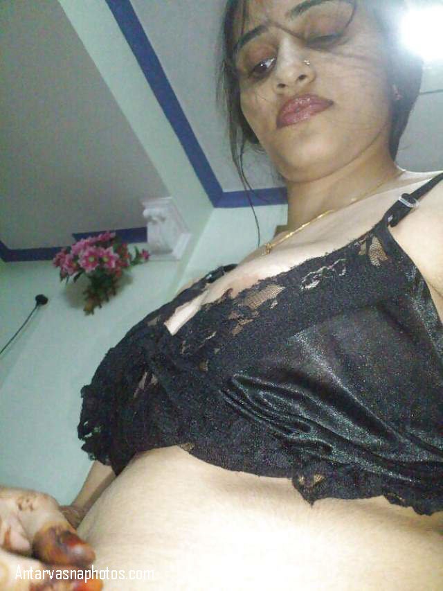 https://www.antarvasnaphotos2.com/wp-content/uploads/2020/09/night-me-sexy-mood-me-bhabhi.jpg