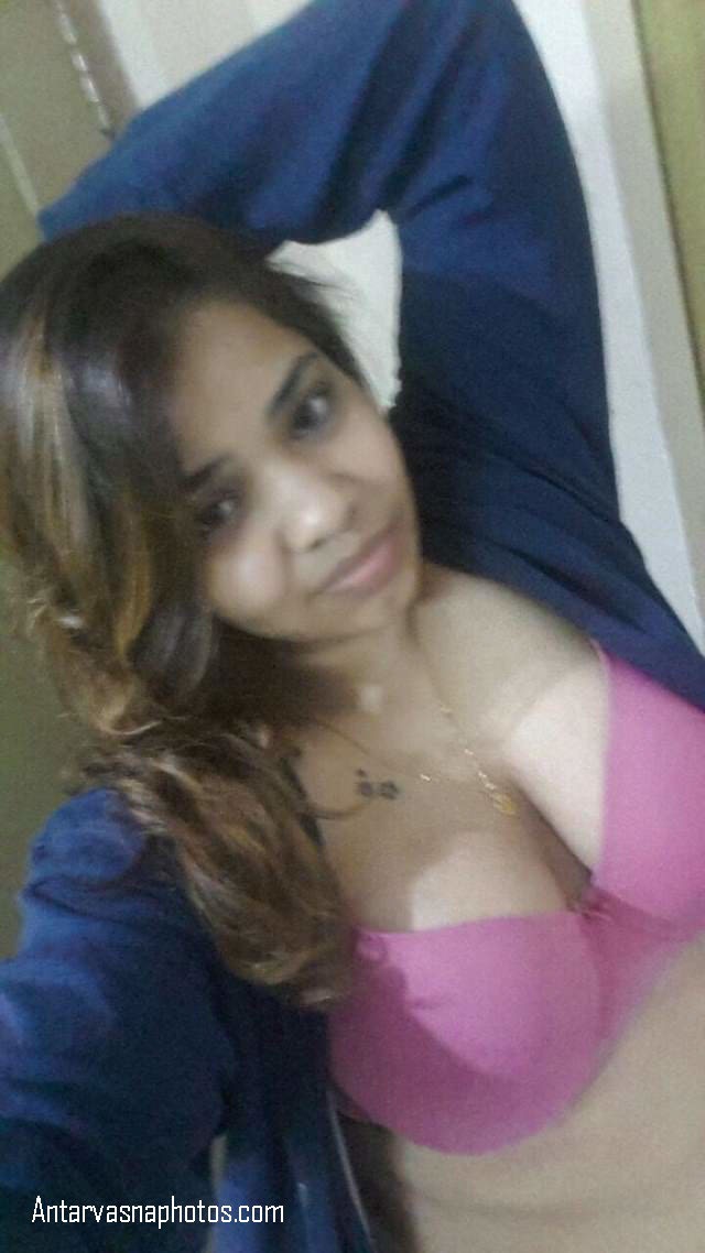 https://www.antarvasnaphotos2.com/wp-content/uploads/2020/09/pink-bra-me-bangali-bhabhi.jpg