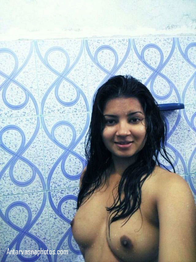 https://www.antarvasnaphotos2.com/wp-content/uploads/2020/09/shower-me-sexy-babe-maria.jpg