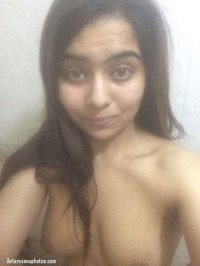 https://www.antarvasnaphotos2.com/wp-content/uploads/2020/10/Ruchi-akele-me-nude.jpg