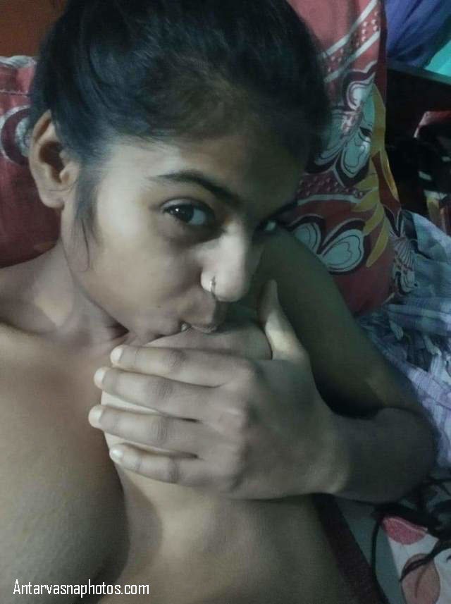 https://www.antarvasnaphotos2.com/wp-content/uploads/2020/10/apna-nipple-chusa.jpg