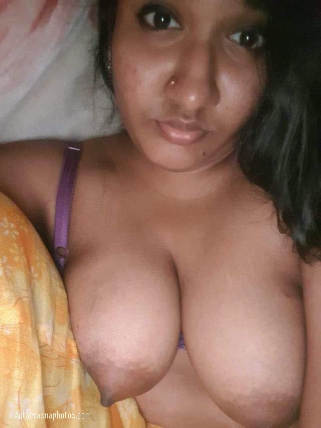 https://www.antarvasnaphotos2.com/wp-content/uploads/2020/10/bangali-girl-ki-nude-photo.jpg