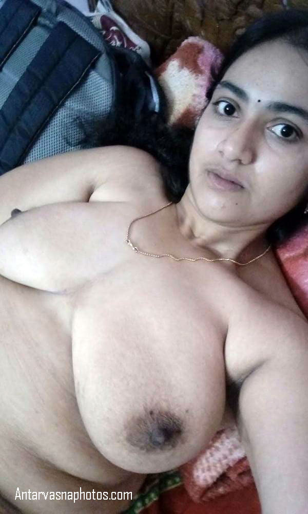 https://www.antarvasnaphotos2.com/wp-content/uploads/2020/10/bed-me-leti-aunty-ke-big-boobs.jpg