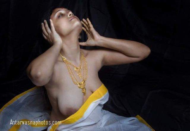 https://www.antarvasnaphotos2.com/wp-content/uploads/2020/10/bhabhi-ki-big-latakte-boobs.jpg