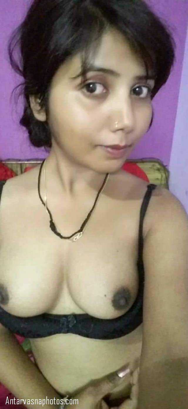 https://www.antarvasnaphotos2.com/wp-content/uploads/2020/10/bra-hata-boob-dikhaye.jpg