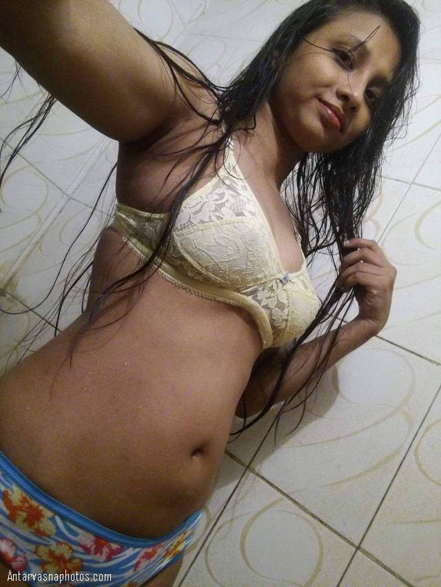 https://www.antarvasnaphotos2.com/wp-content/uploads/2020/10/hot-babe-nude-hone-wali-hai.jpg