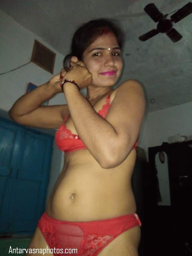 https://www.antarvasnaphotos2.com/wp-content/uploads/2020/10/indian-bhabhi-xxx-photo.jpg