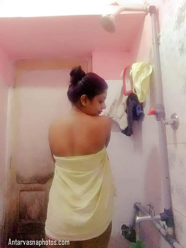 https://www.antarvasnaphotos2.com/wp-content/uploads/2020/10/nude-indian-girl-ki-sexy-back.jpg