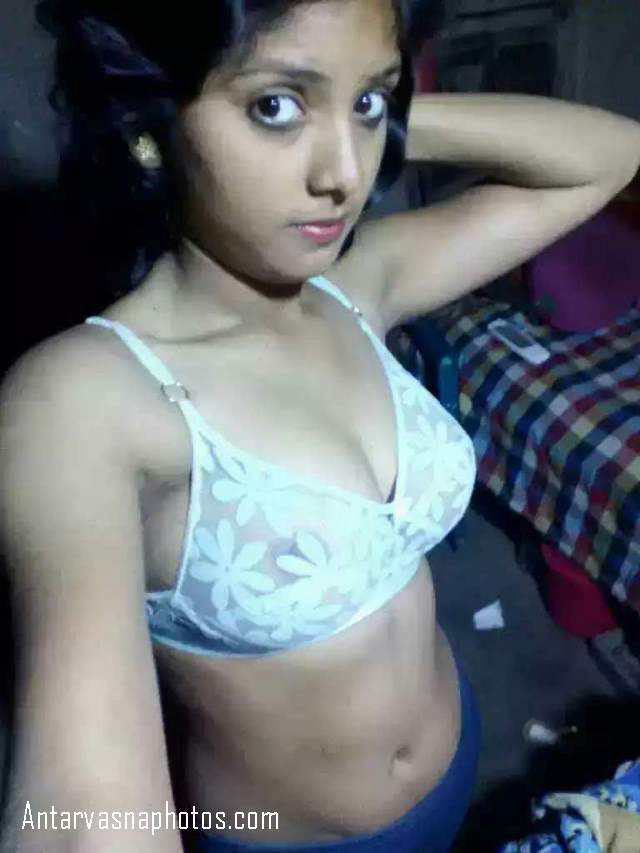 https://www.antarvasnaphotos2.com/wp-content/uploads/2020/10/sexy-college-girl-ki-hot-selfie.jpg