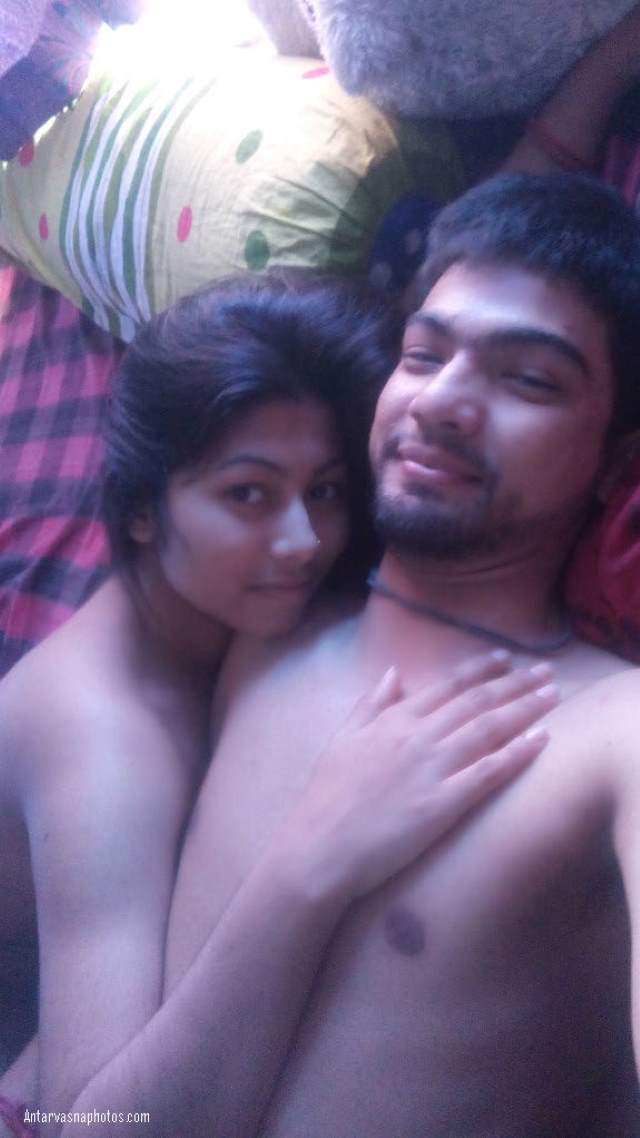 https://www.antarvasnaphotos2.com/wp-content/uploads/2020/10/sexy-indian-teen-honeymoon-bf-ke-sath.jpg