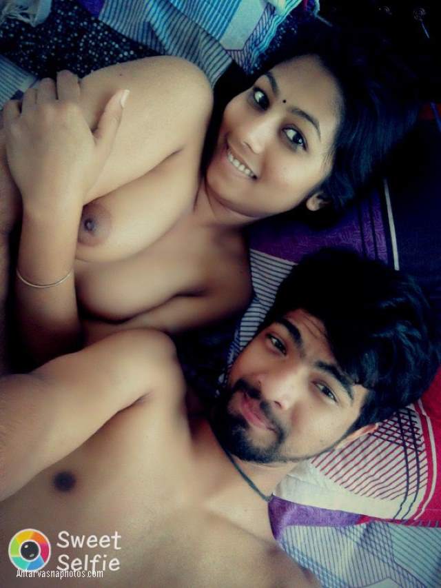 https://www.antarvasnaphotos2.com/wp-content/uploads/2020/10/teen-couple-nude.jpg